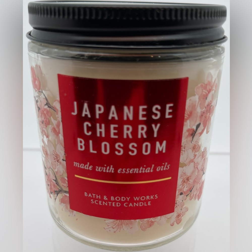 Bath & Body Works - Single-Wick Candle -  Japanese Cherry Blossom